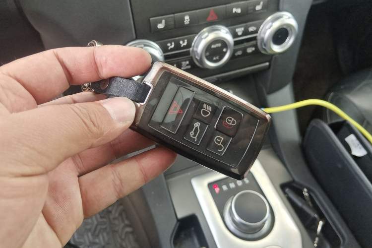 Used Land Rover Discovery 2013 3.0 SDV6 HSE Diesel Edition Vehicle Key