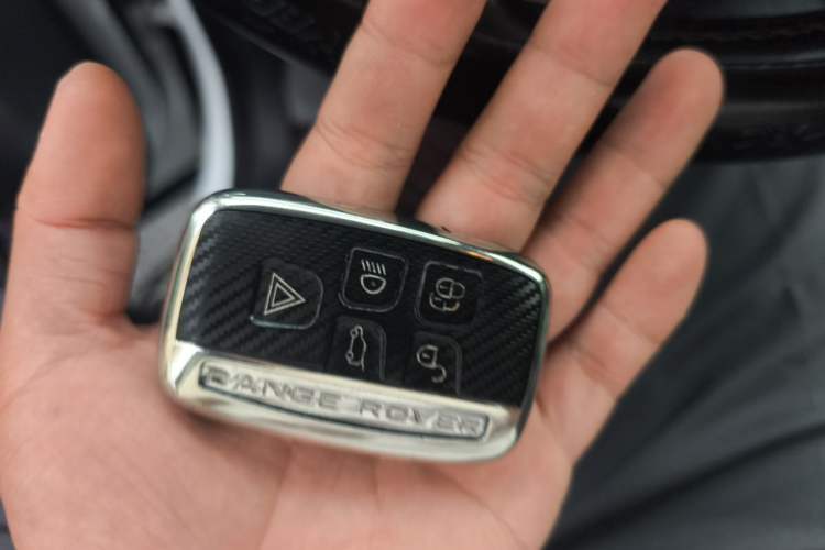 Used Land Rover Discovery 2013 3.0 SDV6 HSE Diesel Edition Vehicle Key