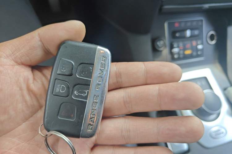 Used Land Rover Discovery 2013 3.0 SDV6 HSE Diesel Edition Vehicle Key