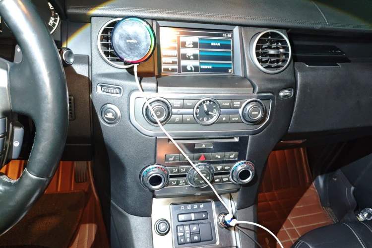 Used Land Rover Discovery 2014 3.0 SDV6 HSE Diesel Edition Audio And AC Panel
