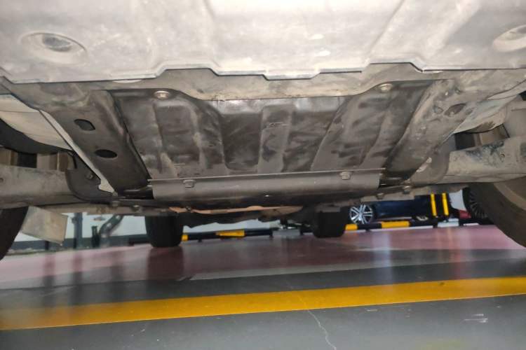 Used Land Rover Discovery 2014 3.0 SC V6 SE Chassis Front