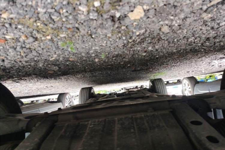 Used Land Rover Discovery 2014 3.0 SC V6 SE Chassis Front