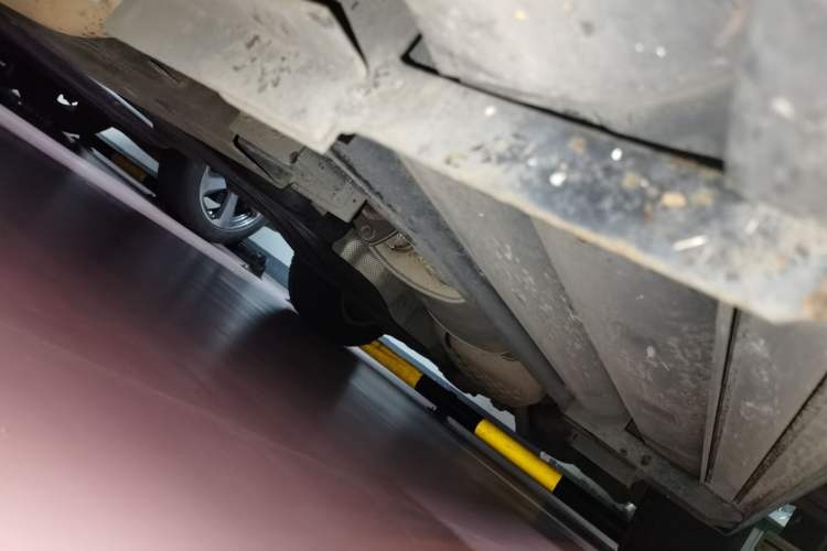 Used Land Rover Discovery 2014 3.0 SC V6 SE Chassis Front Left