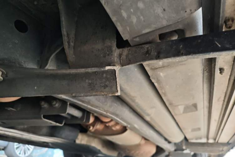 Used Land Rover Discovery 2014 3.0 SC V6 HSE Chassis Front Right