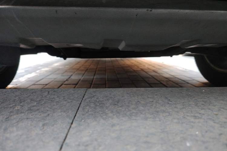 Used Land Rover Discovery 2014 3.0 SC V6 HSE Chassis Front
