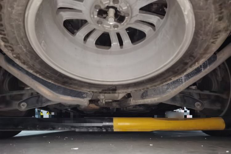 Used Land Rover Discovery 2014 3.0 SC V6 HSE Chassis Rear
