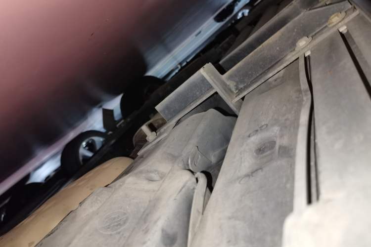 Used Land Rover Discovery 2014 3.0 SC V6 SE Chassis Rear Left