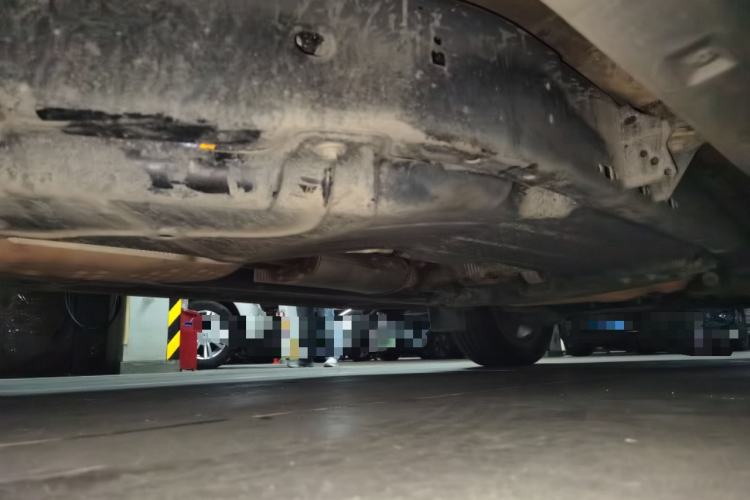 Used Land Rover Discovery 2014 3.0 SC V6 HSE Chassis Rear Right