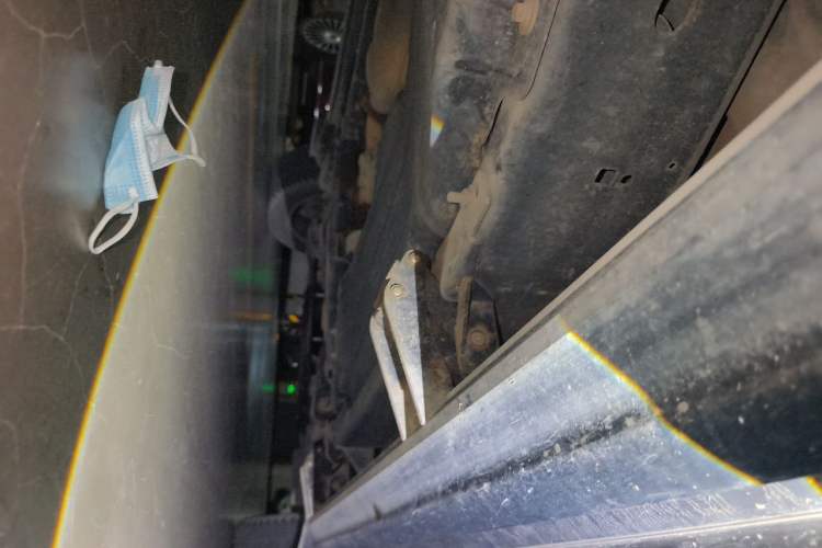 Used Land Rover Discovery  Chassis Rear Right