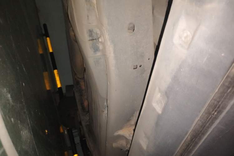 Used Land Rover Discovery  Chassis Rear Right