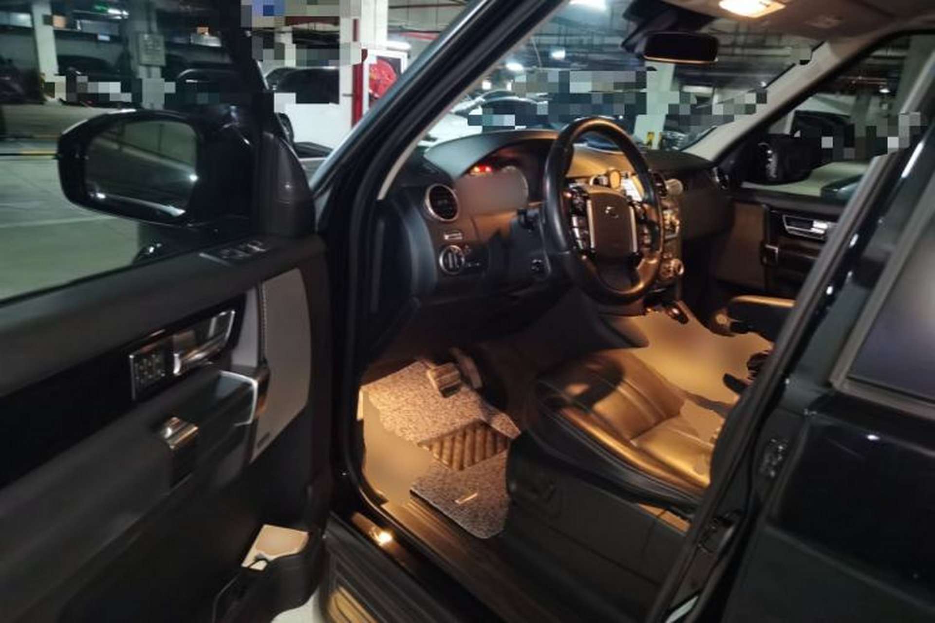 Used Land Rover Discovery 2014 3.0 SC V6 HSE Driver Seat