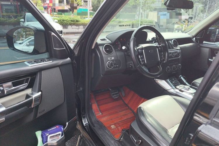 Used Land Rover Discovery 2014 3.0 SC V6 XXV Edition Driver Seat