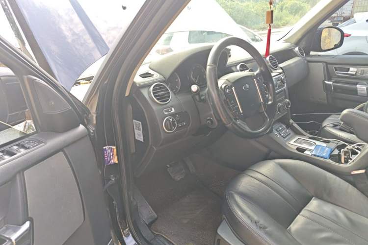 Used Land Rover Discovery 2014 3.0 SDV6 HSE Diesel Edition Driver Seat