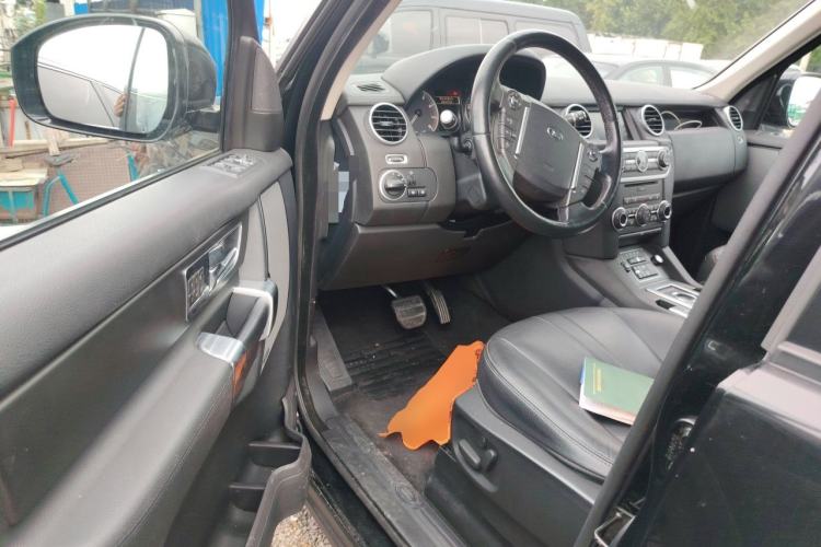 Used Land Rover Discovery 2014 3.0 SC V6 SE Driver Seat