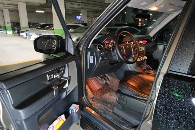 Used Land Rover Discovery 2014 3.0 SDV6 HSE Diesel Edition Driver Seat