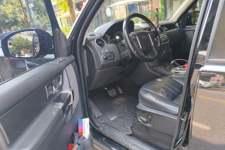 Used Land Rover Discovery 2014 3.0 SDV6 HSE Diesel Edition Driver Seat