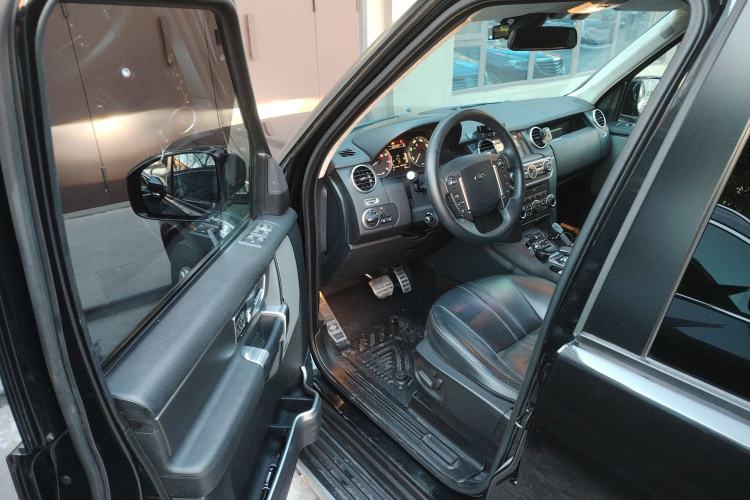 Used Land Rover Discovery 2014 3.0 SC V6 HSE Driver Seat