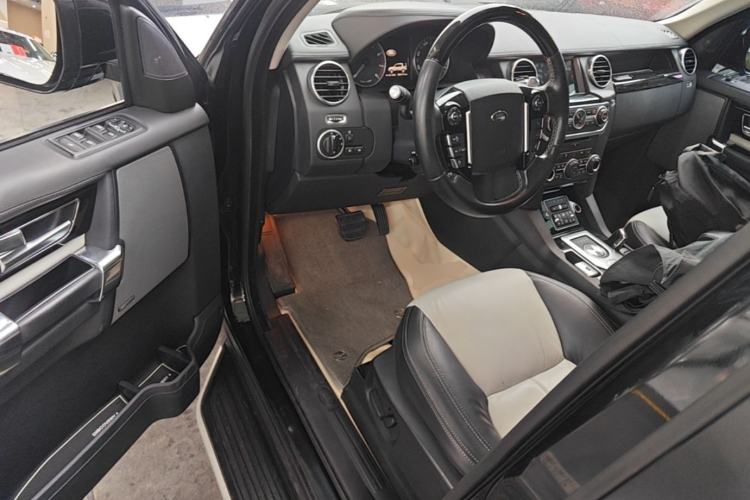 Used Land Rover Discovery 2014 3.0 SC V6 XXV Edition Driver Seat