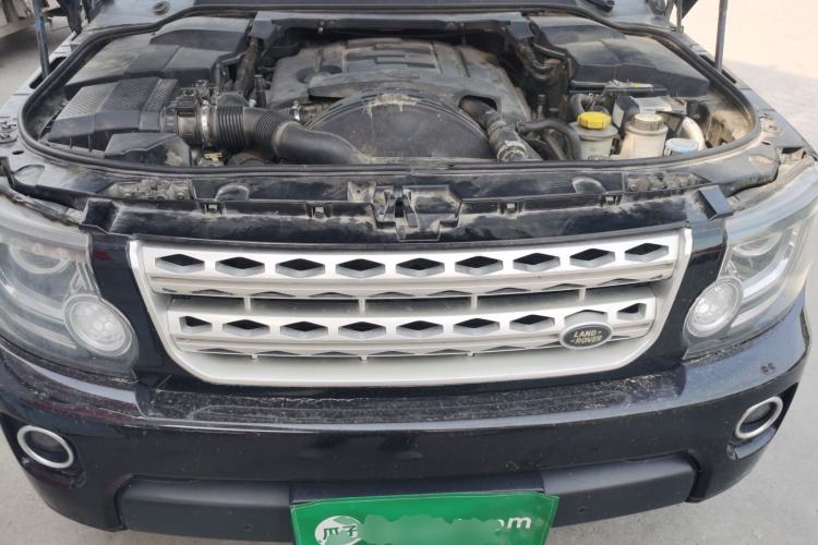 Used Land Rover Discovery 2014 3.0 SDV6 HSE Diesel Edition Engine Bay