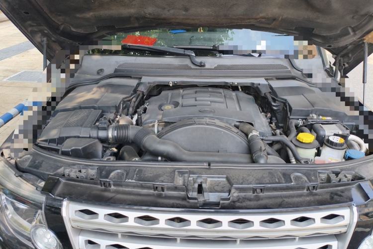 Used Land Rover Discovery 2014 3.0 SDV6 HSE Diesel Edition Engine Bay