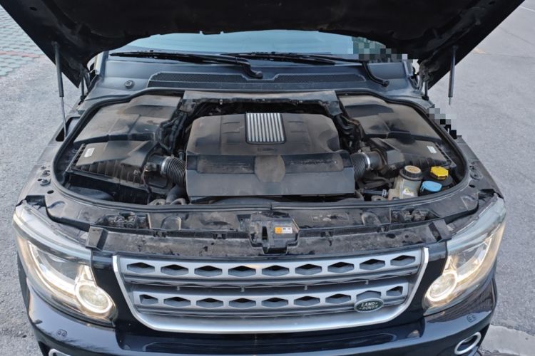 Used Land Rover Discovery 2014 3.0 SC V6 SE Engine Bay