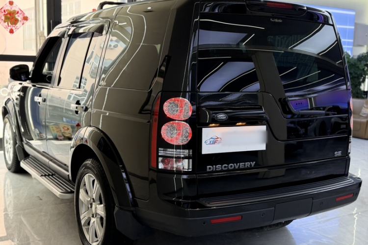Used Land Rover Discovery 2014 3.0 SC V6 SE Exterior 2