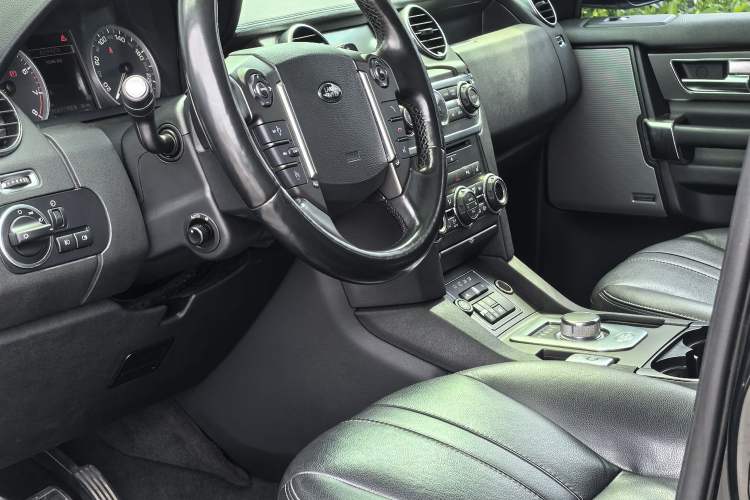 Used Land Rover Discovery 2014 3.0 SC V6 HSE Exterior 3