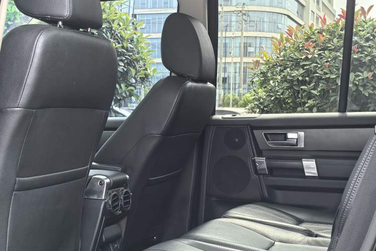 Used Land Rover Discovery 2014 3.0 SC V6 HSE Exterior 4