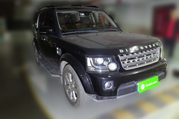 Used Land Rover Discovery 2014 3.0 SC V6 SE Front Right 45 Deg