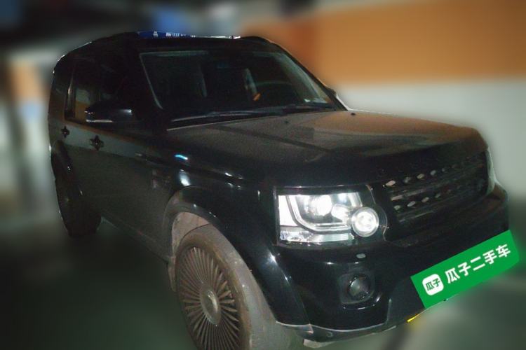 Used Land Rover Discovery  Front Right 45 Deg