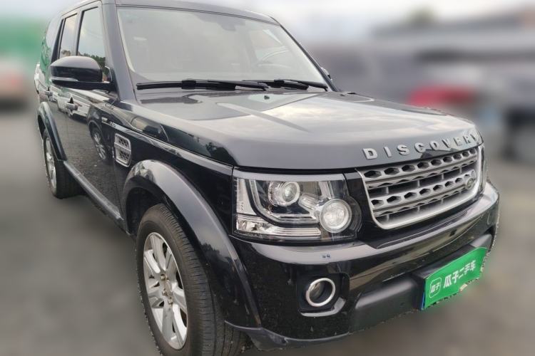 Used Land Rover Discovery 2014 3.0 SC V6 SE Front Right 45 Deg