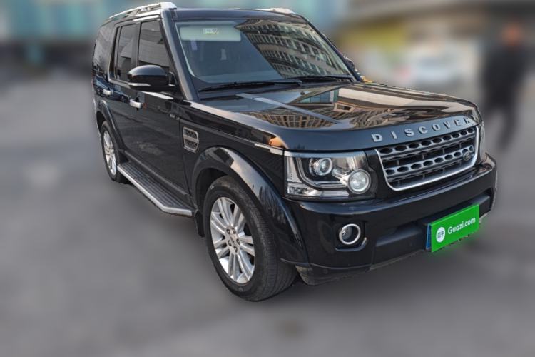 Used Land Rover Discovery 2014 3.0 SC V6 SE Front Right 45 Deg