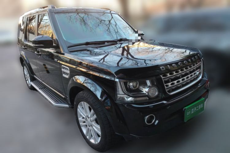 Used Land Rover Discovery 2014 3.0 SC V6 HSE Front Right 45 Deg