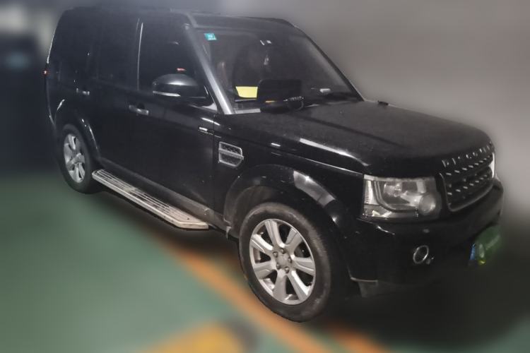Used Land Rover Discovery 2014 3.0 SC V6 SE Front Right 45 Deg