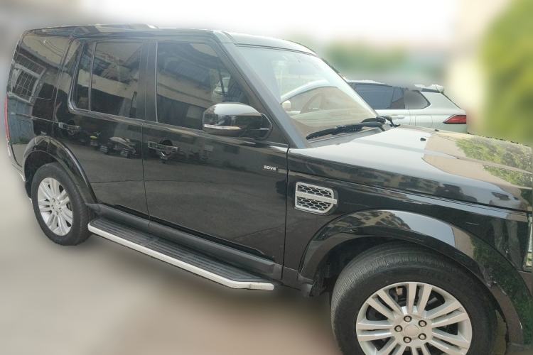 Used Land Rover Discovery 2014 3.0 SDV6 HSE Diesel Edition Front Right 45 Deg