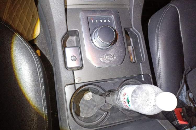 Used Land Rover Discovery 2014 3.0 SC V6 SE Gear Lever