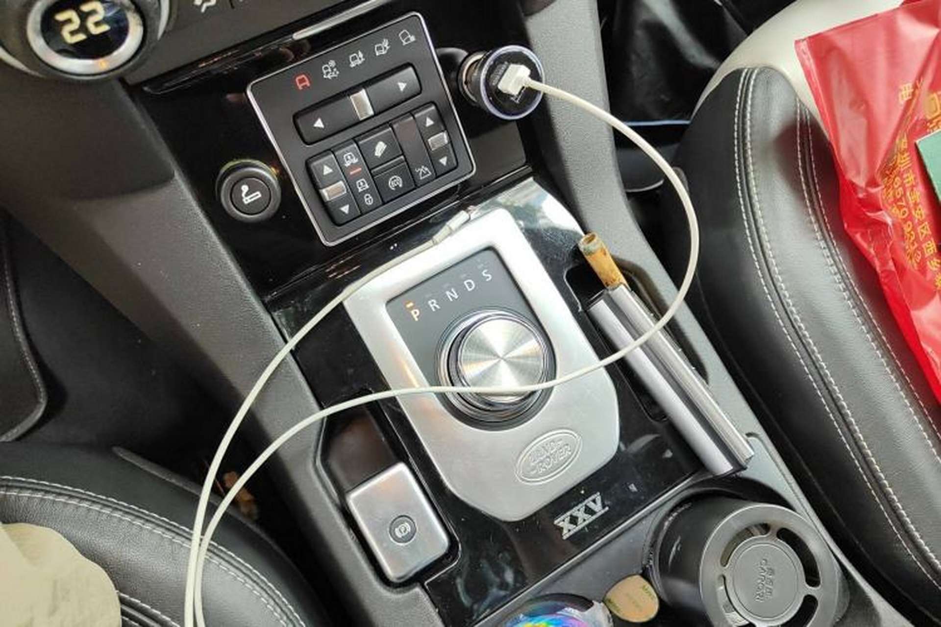 Used Land Rover Discovery 2014 3.0 SC V6 XXV Edition Gear Lever