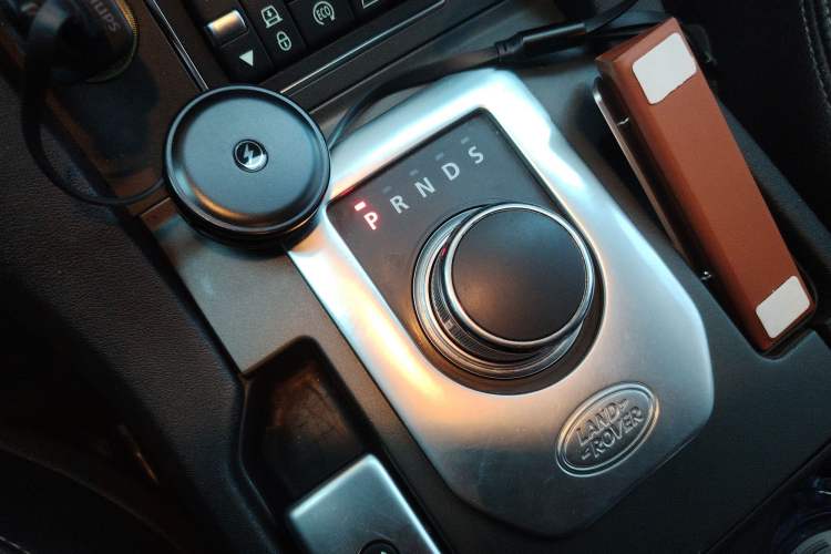Used Land Rover Discovery 2014 3.0 SC V6 HSE Gear Lever