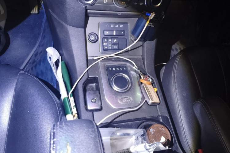Used Land Rover Discovery 2014 3.0 SC V6 SE Gear Lever