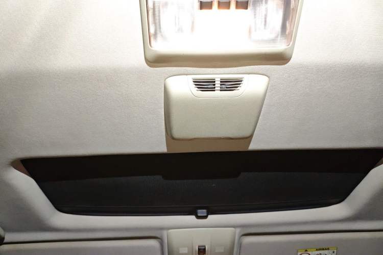 Used Land Rover Discovery 2014 3.0 SDV6 HSE Diesel Edition Headliner