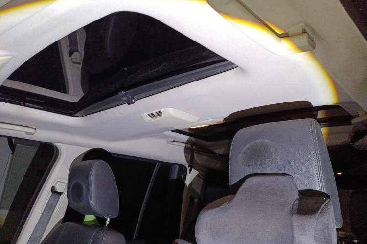 Used Land Rover Discovery 2014 3.0 SC V6 SE Headliner
