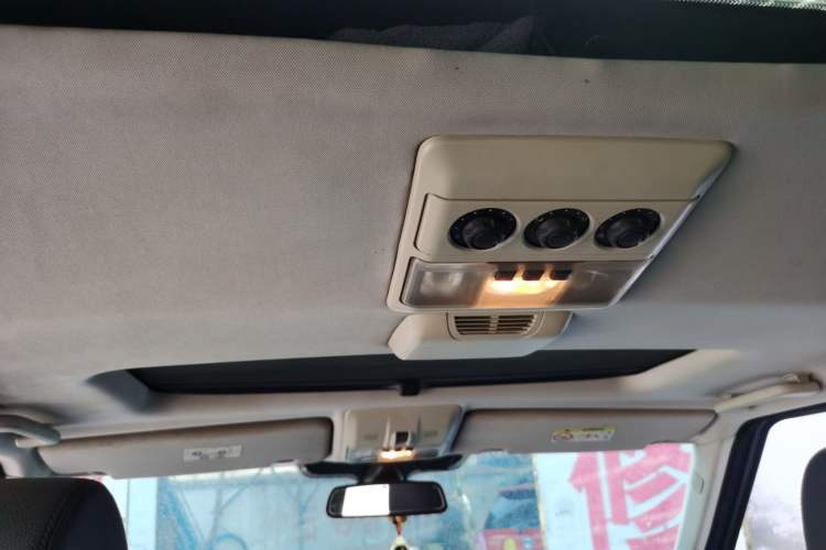 Used Land Rover Discovery 2014 3.0 SDV6 HSE Diesel Edition Headliner