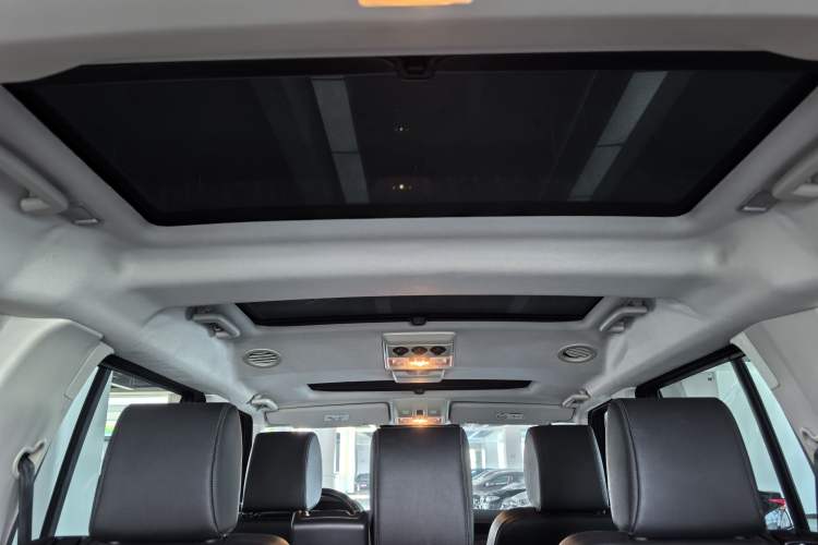 Used Land Rover Discovery 2014 3.0 SC V6 HSE Headliner