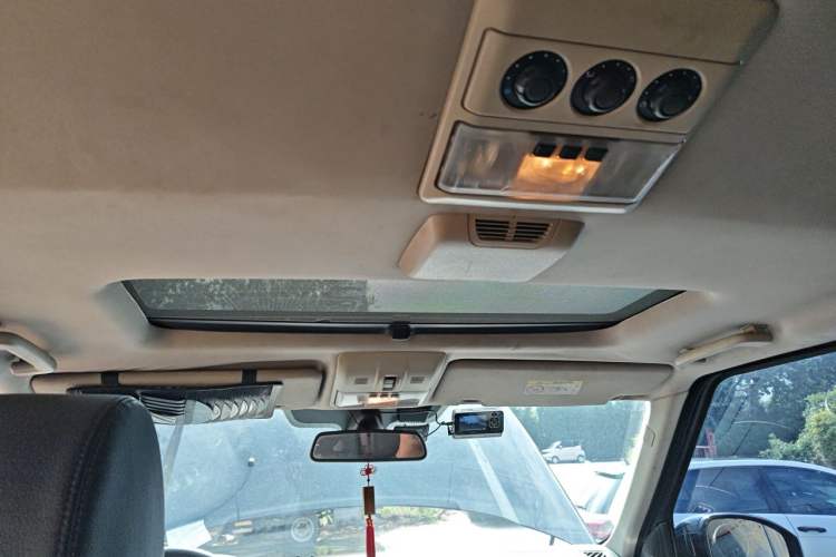 Used Land Rover Discovery 2014 3.0 SDV6 HSE Diesel Edition Headliner