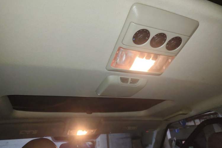 Used Land Rover Discovery 2014 3.0 SDV6 HSE Diesel Edition Headliner