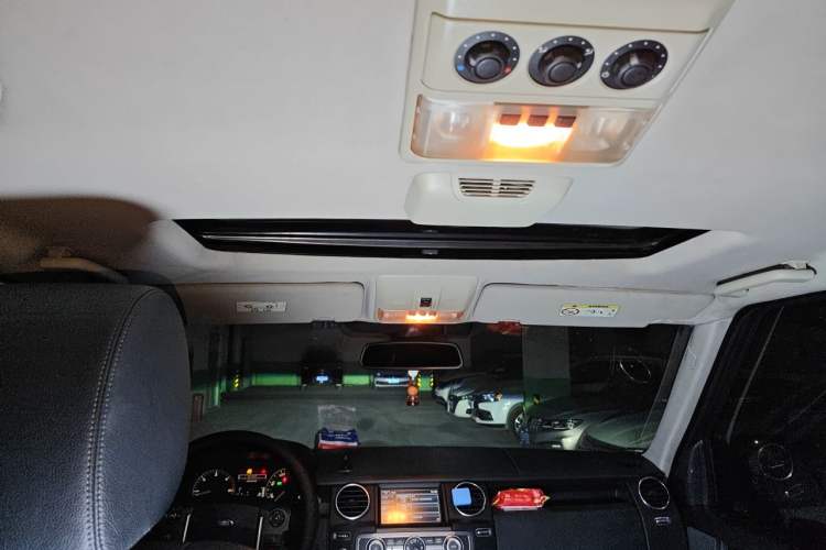 Used Land Rover Discovery 2014 3.0 SDV6 HSE Diesel Edition Headliner