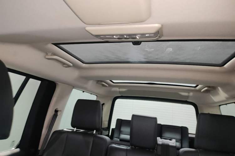 Used Land Rover Discovery 2014 3.0 SC V6 SE Headliner