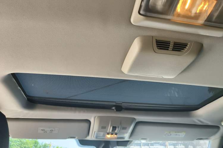 Used Land Rover Discovery 2014 3.0 SDV6 HSE Diesel Edition Headliner
