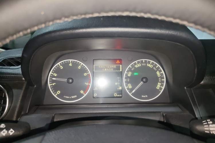 Used Land Rover Discovery 2014 3.0 SC V6 HSE Luxury Instrument Cluster
