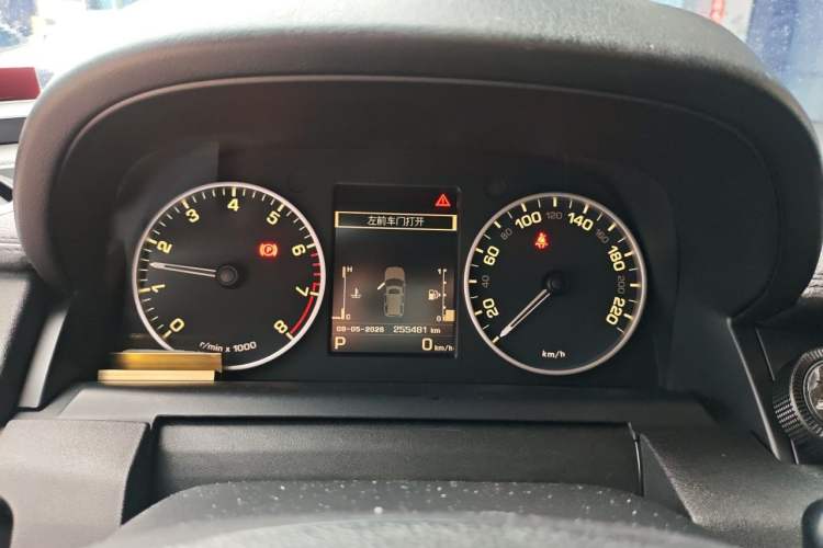 Used Land Rover Discovery 2014 3.0 SC V6 HSE Instrument Cluster
